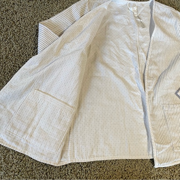 Eileen Fisher Ivory and Black Reversible Jacket Top Petite Small - Picture 5 of 8